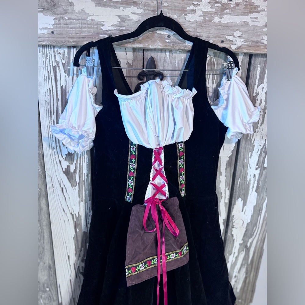 German Traditional Bavarian Outfit Costume Dress for Oktoberfest Size XL NWOT - Picture 5 of 11